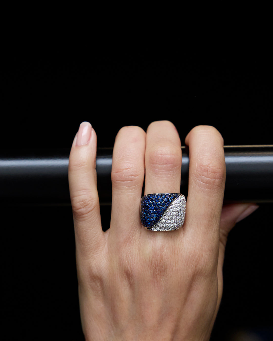 Lune Sapphire Diamond Ring 18K White Gold
