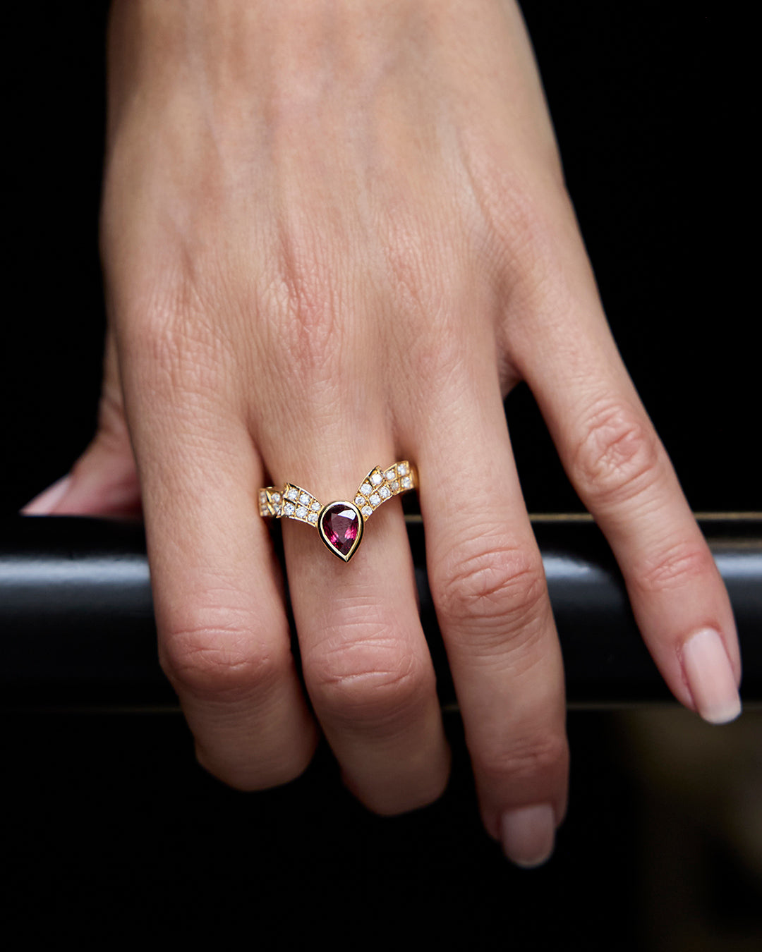 Rubis Ruby Diamond Ring 18K Gold