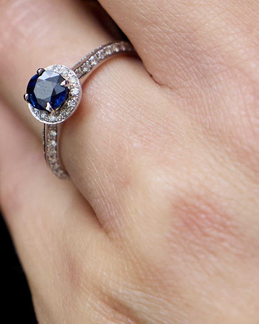 LAZULI SAPPHIRE DIAMOND RING