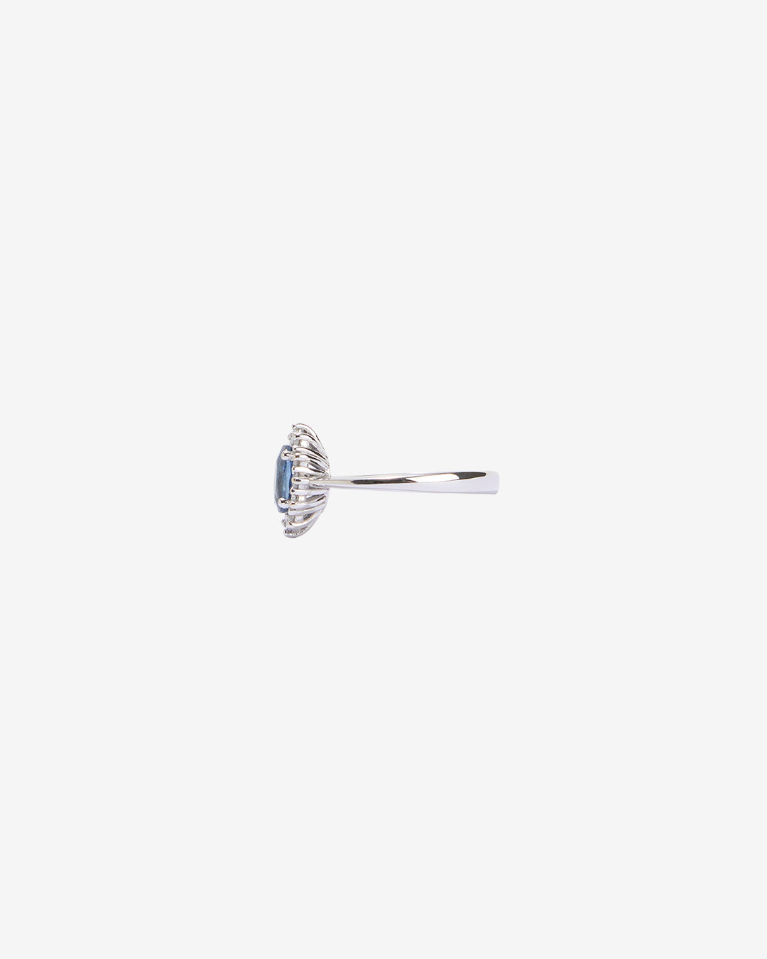 AZURELL SAPPHIRE DIAMOND RING