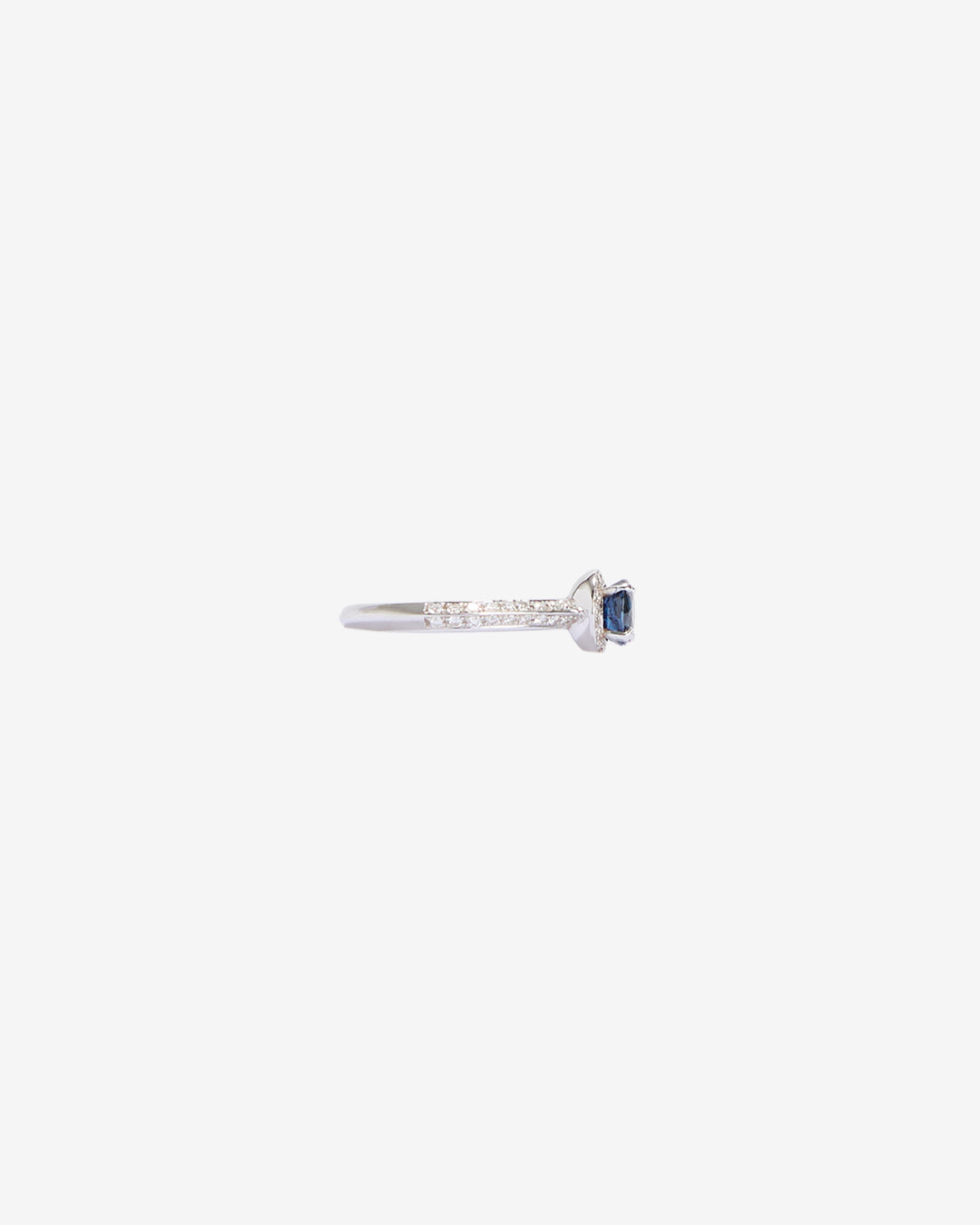 LAZULI SAPPHIRE DIAMOND RING