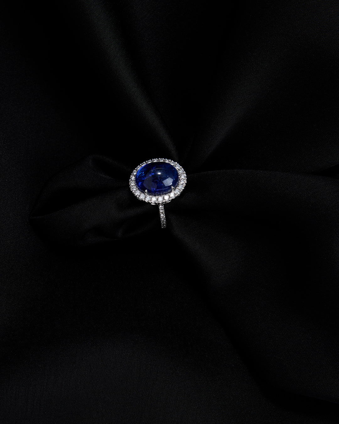 AZURA SAPPHIRE DIAMOND RING