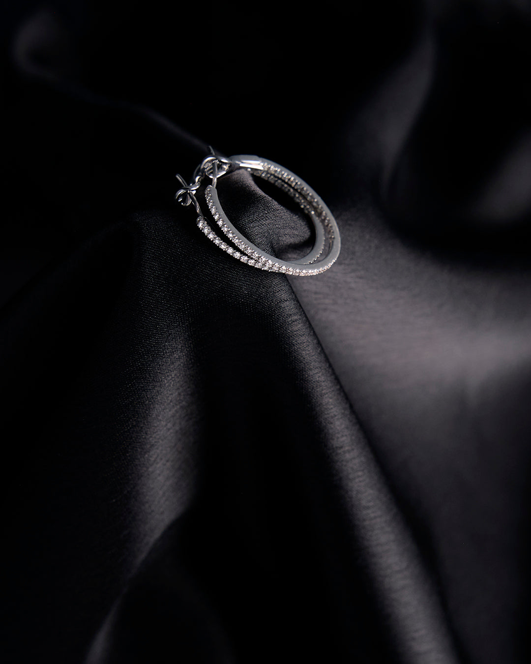 Avenne Diamond Hoop Earrings Medium