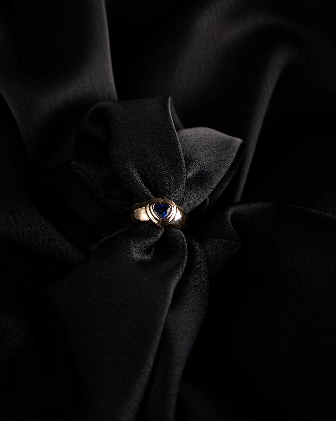 Caliane Heart Sapphire Vintage Ring