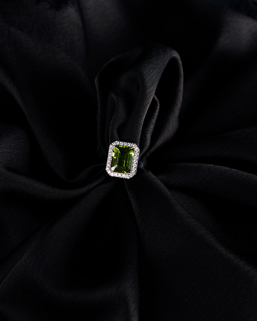 Isara Diamond Vintage Ring