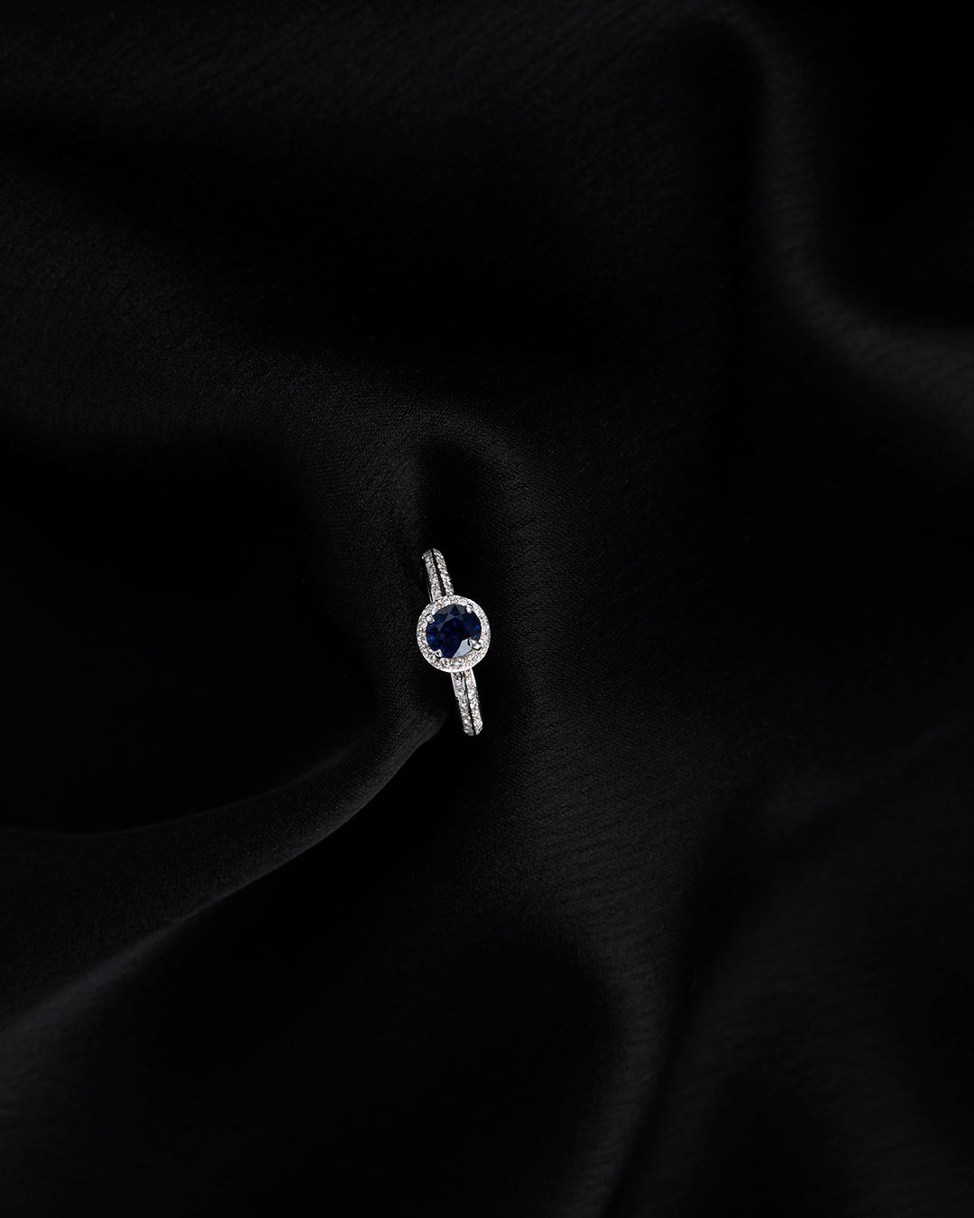 LAZULI SAPPHIRE DIAMOND RING
