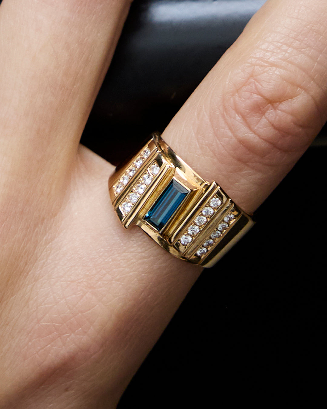 Noir Sapphire Diamond Ring 18K Gold