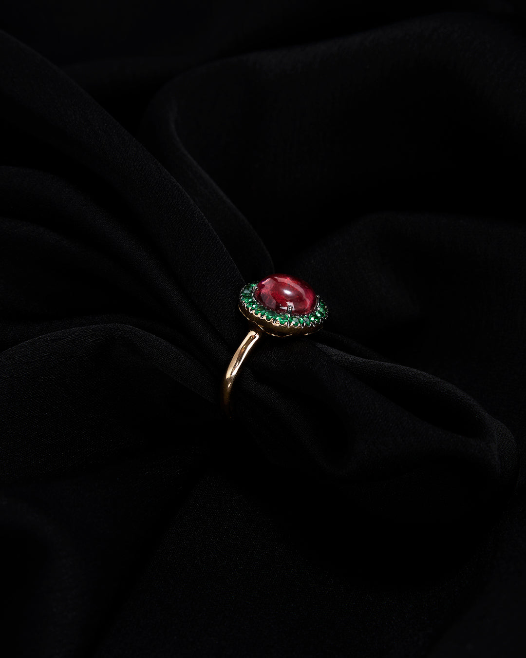 Rouge Turmaline Ring 7.51 g 18K Gold