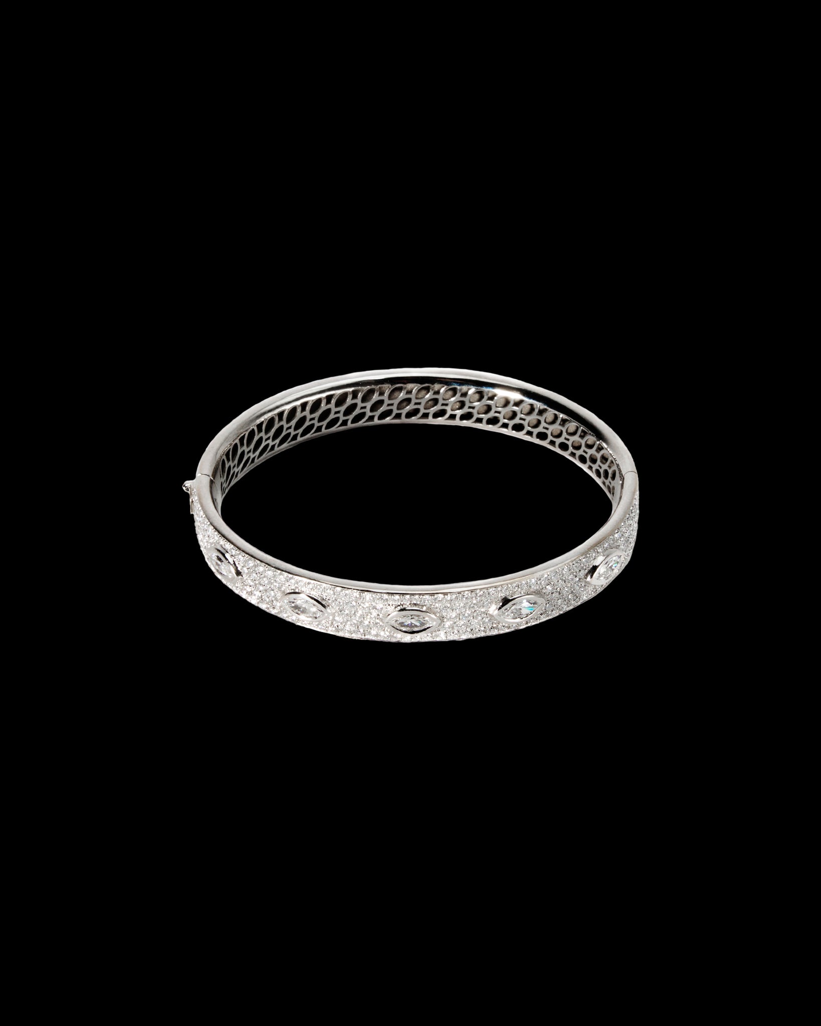 Vérité  Diamond Vintage Bracelet