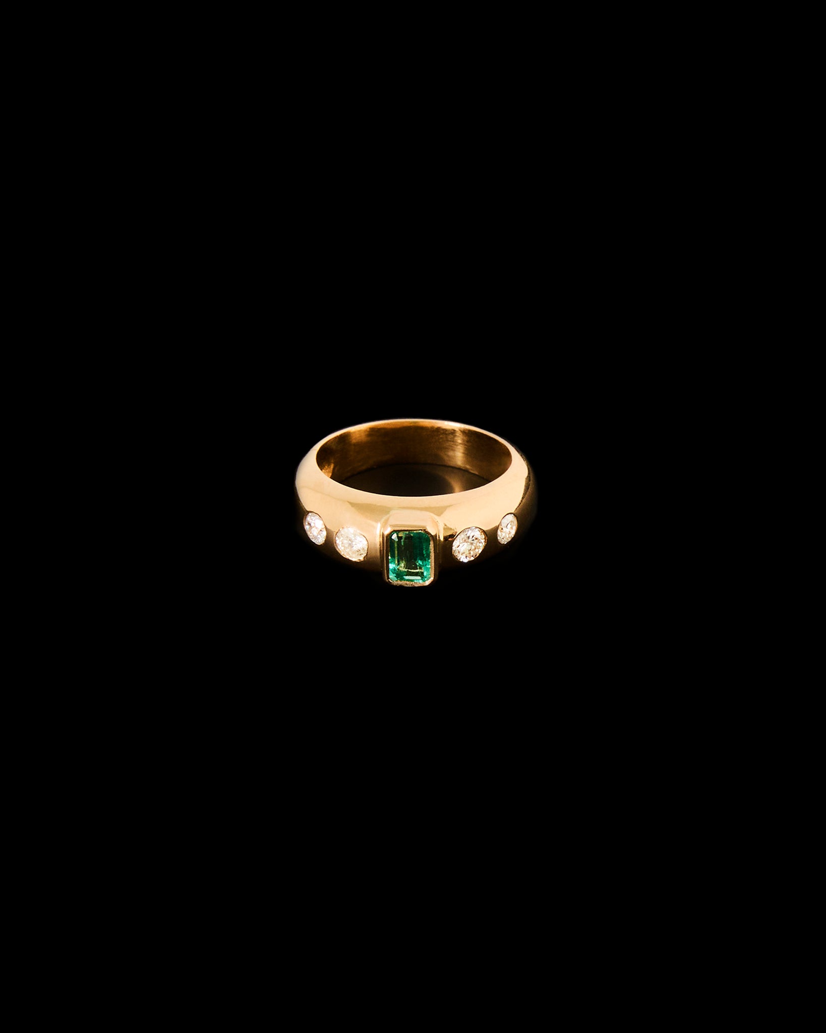Vivelle Emerald & Diamond Vintage Ring